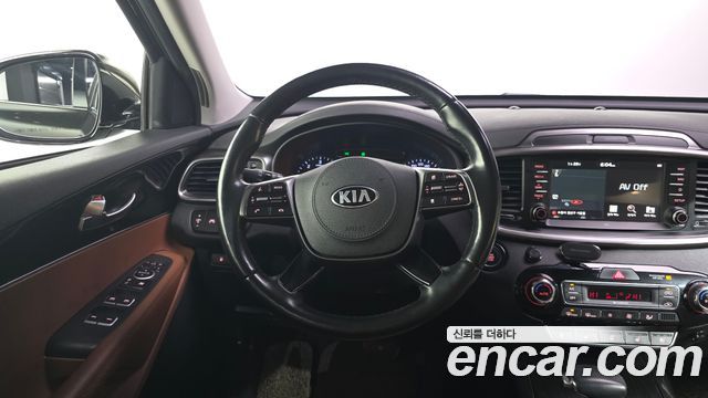 Kia Sorento 2018 — photo 13