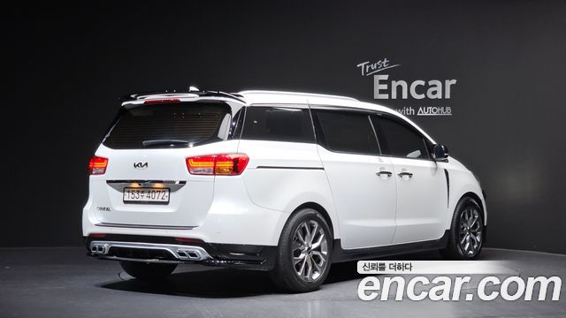 Kia Canival 2017 — photo 2