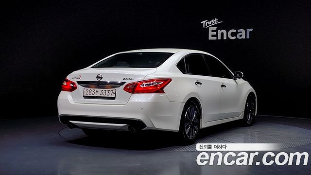 Nissan Altima 2017 — photo 2