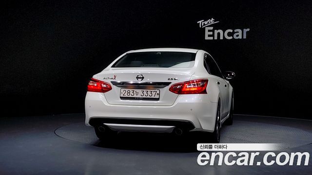 Nissan Altima 2017 — photo 4