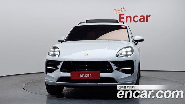 Porsche Macan 2021 — photo 3