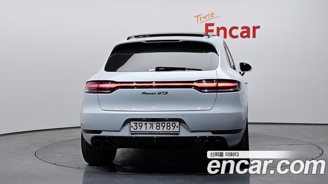 Porsche Macan 2021 — photo 4
