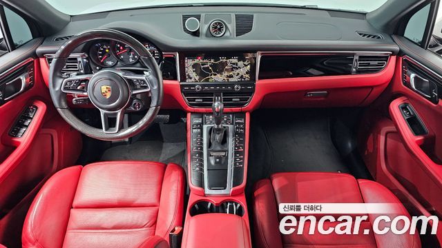 Porsche Macan 2021 — photo 7