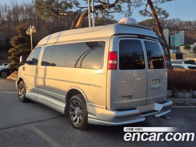 Chevrolet Express Van 2015 — photo 4
