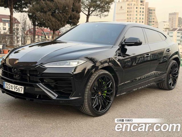 Lamborghini Urus 2026 — photo 2