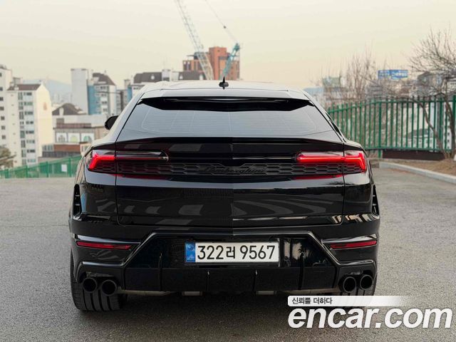 Lamborghini Urus 2026 — photo 5