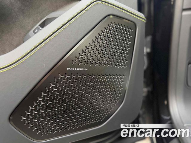 Lamborghini Urus 2026 — photo 10