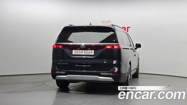 Kia Canival 2021 — photo 4