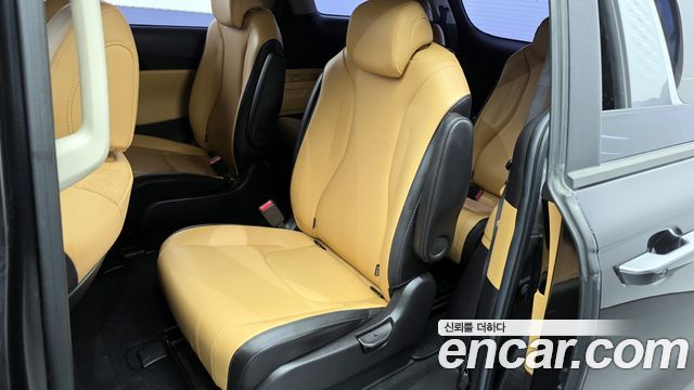 Kia Canival 2021 — photo 11