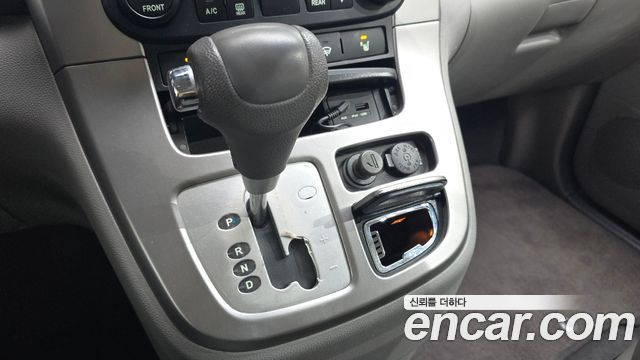 Kia Canival 2013 — photo 9
