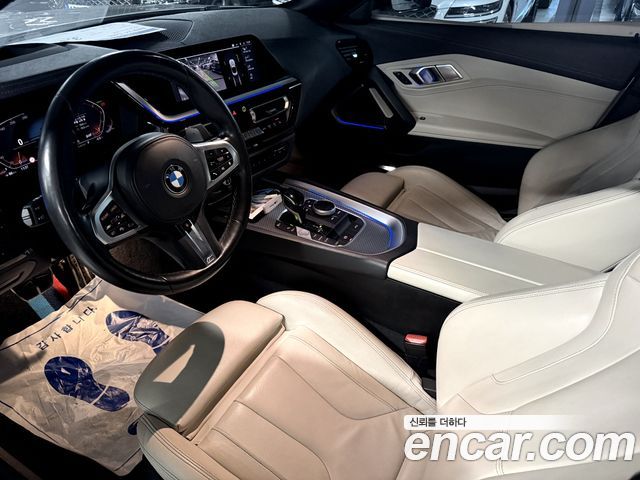 BMW Z4 2020 — photo 11