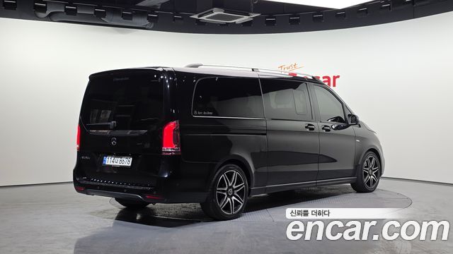 Mercedes-Benz V-Class 2018 — photo 2