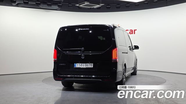 Mercedes-Benz V-Class 2018 — photo 4