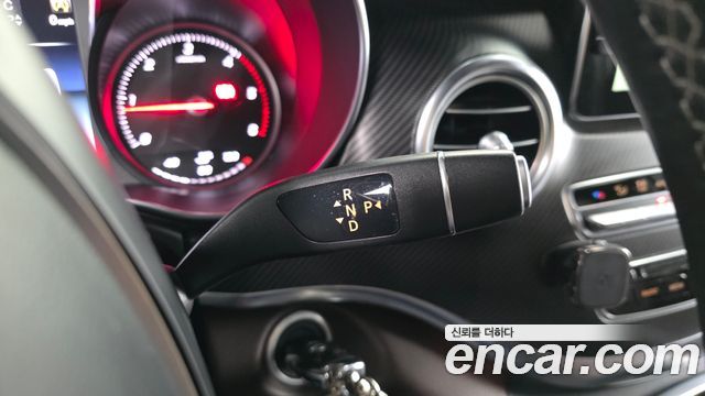 Mercedes-Benz V-Class 2018 — photo 9