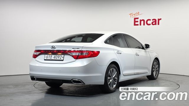 Hyundai Grandeur 2015 — photo 2