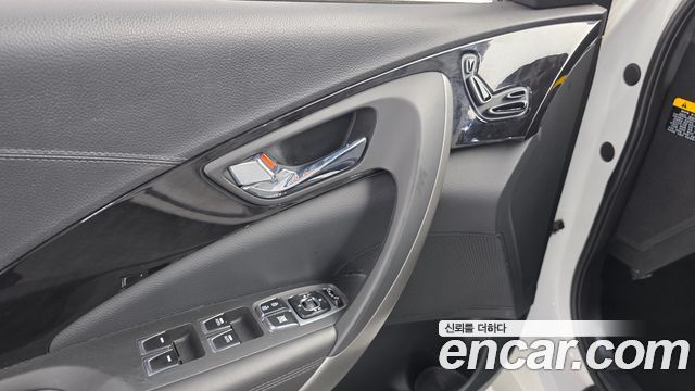 Hyundai Grandeur 2015 — photo 17