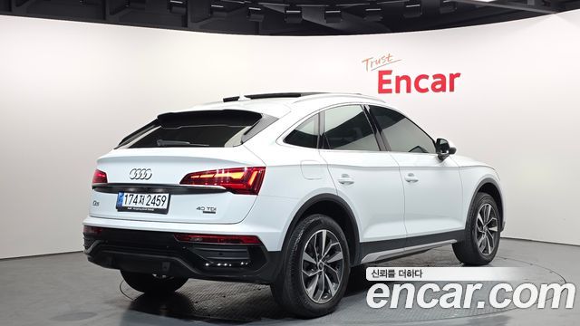 Audi Q5 2021 — photo 2