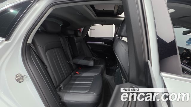 Audi Q5 2021 — photo 18