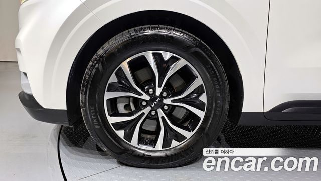 Kia Canival 2023 — photo 5