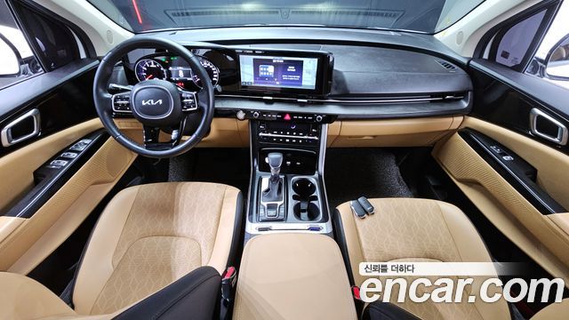 Kia Canival 2023 — photo 7