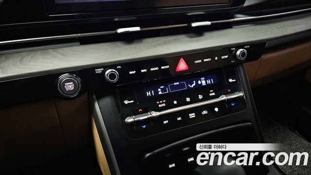 Kia Canival 2023 — photo 15