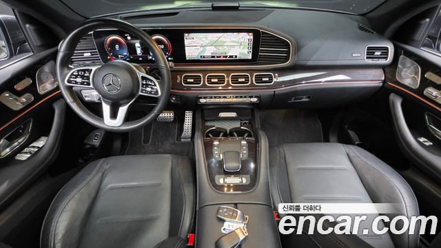 Mercedes-Benz GLE-Class 2021 — photo 7