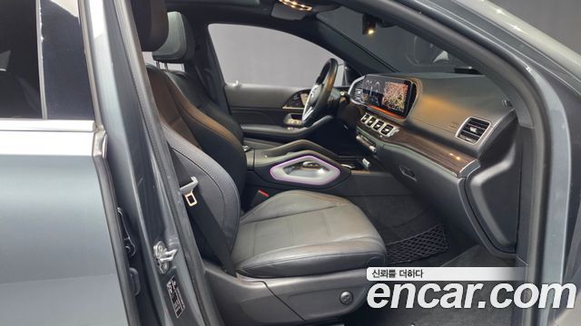 Mercedes-Benz GLE-Class 2021 — photo 11