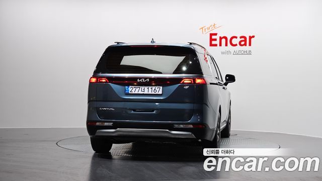 Kia Canival 2022 — photo 4