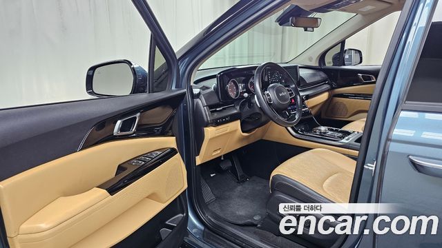 Kia Canival 2022 — photo 10