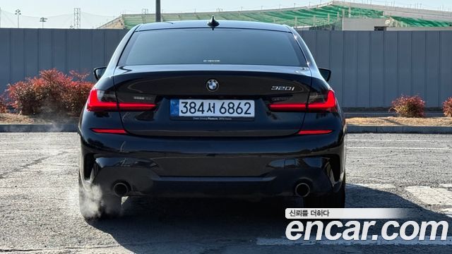 BMW 3-Series 2021 — photo 4