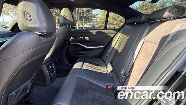 BMW 3-Series 2021 — photo 11