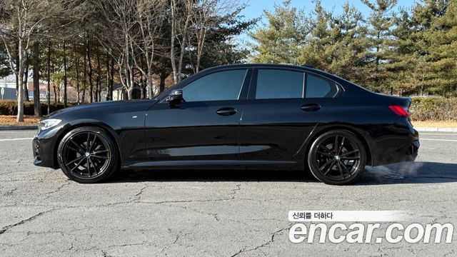 BMW 3-Series 2021 — photo 20