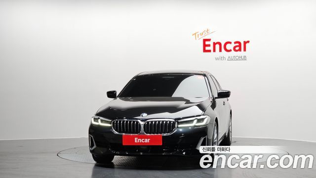 BMW 5-Series 2023 — photo 3