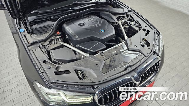BMW 5-Series 2023 — photo 6