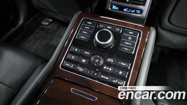 Hyundai Equus 2014 — photo 18