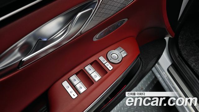 Genesis GV70 2021 — photo 16
