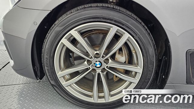 BMW 7-Series 2018 — photo 5