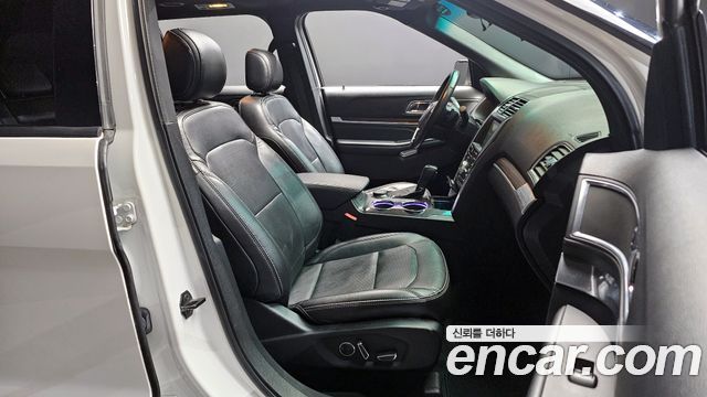 Ford Explorer 2016 — photo 11