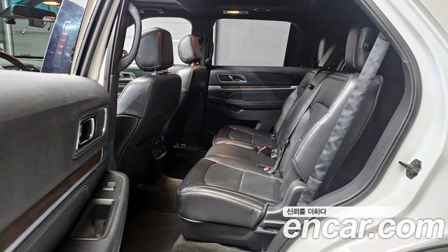 Ford Explorer 2016 — photo 13