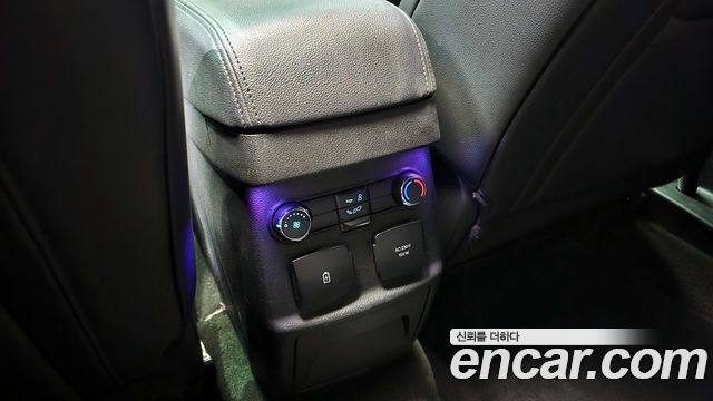 Ford Explorer 2016 — photo 19