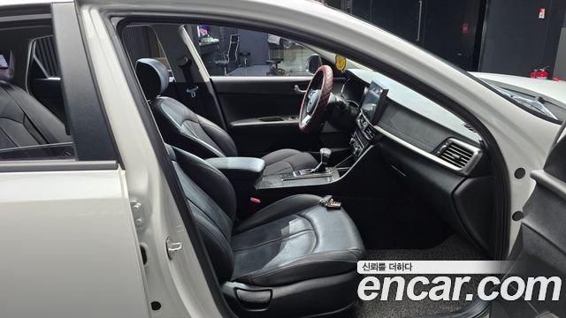 Kia K5 2019 — photo 11