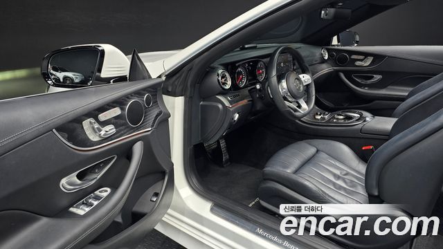 Mercedes-Benz E-Class 2019 — photo 11