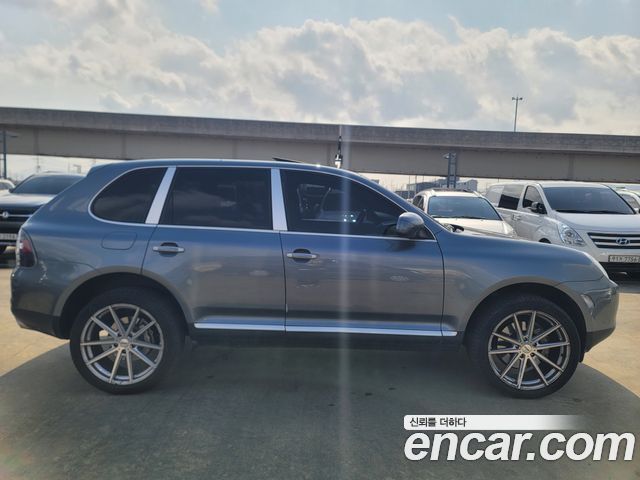Porsche Cayenne 2004 — photo 7
