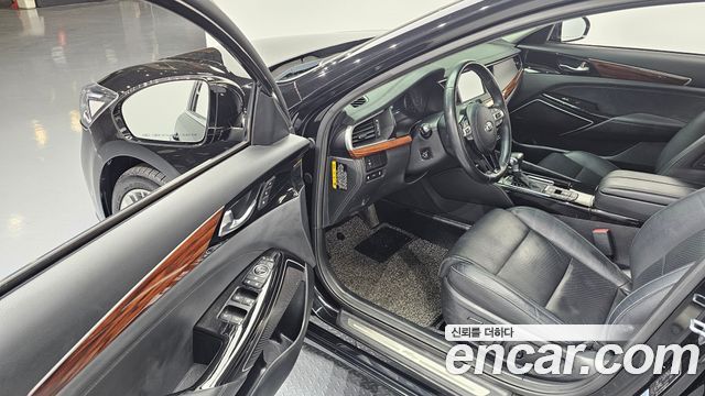 Kia K7 2016 — photo 11
