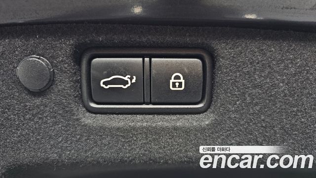 Kia K7 2016 — photo 20