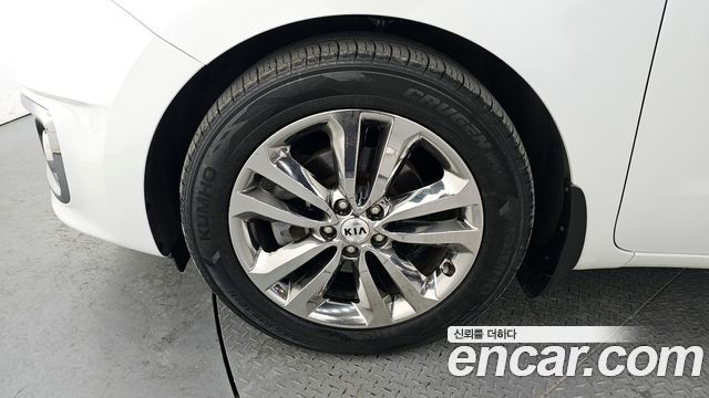 Kia Canival 2018 — photo 5
