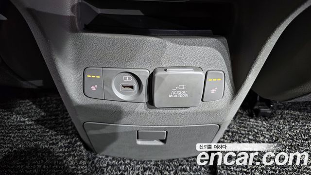 Kia Canival 2018 — photo 17