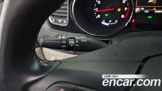 Kia Canival 2018 — photo 18