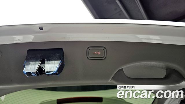 Kia Canival 2018 — photo 20