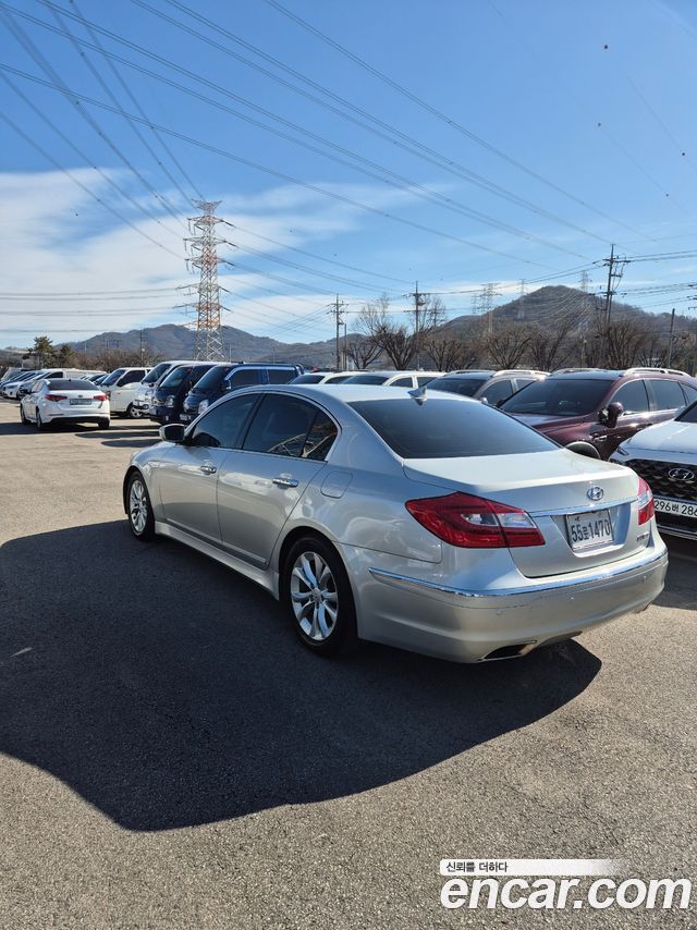 Hyundai Genesis 2012 — photo 3